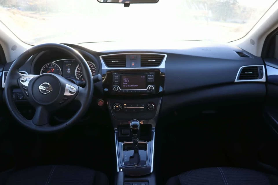 2017 Nissan Sentra 7th Gen - Image 8 of 11