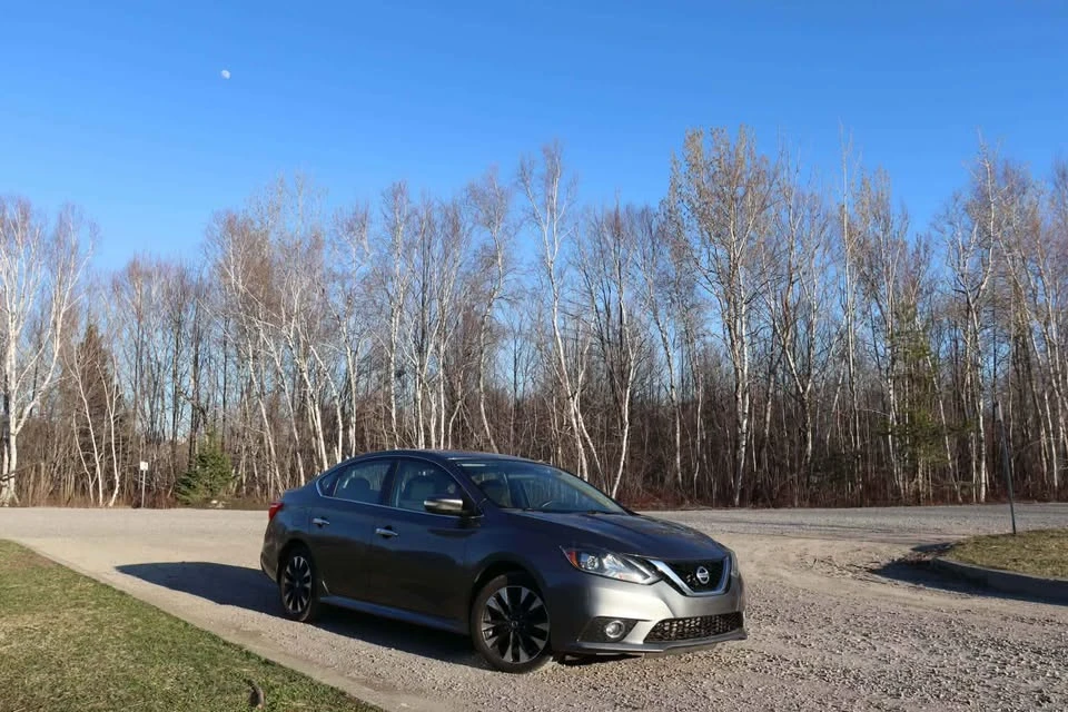 2017 Nissan Sentra 7th Gen - Image 3 of 11