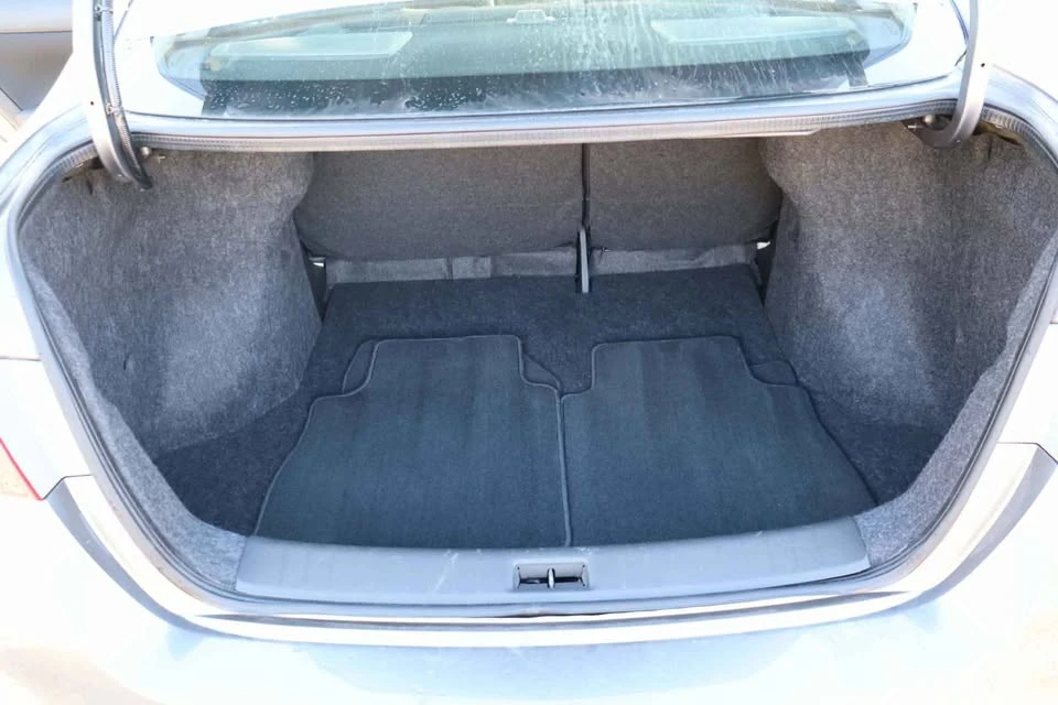 2017 Nissan Sentra 7th Gen - Image 10 of 11
