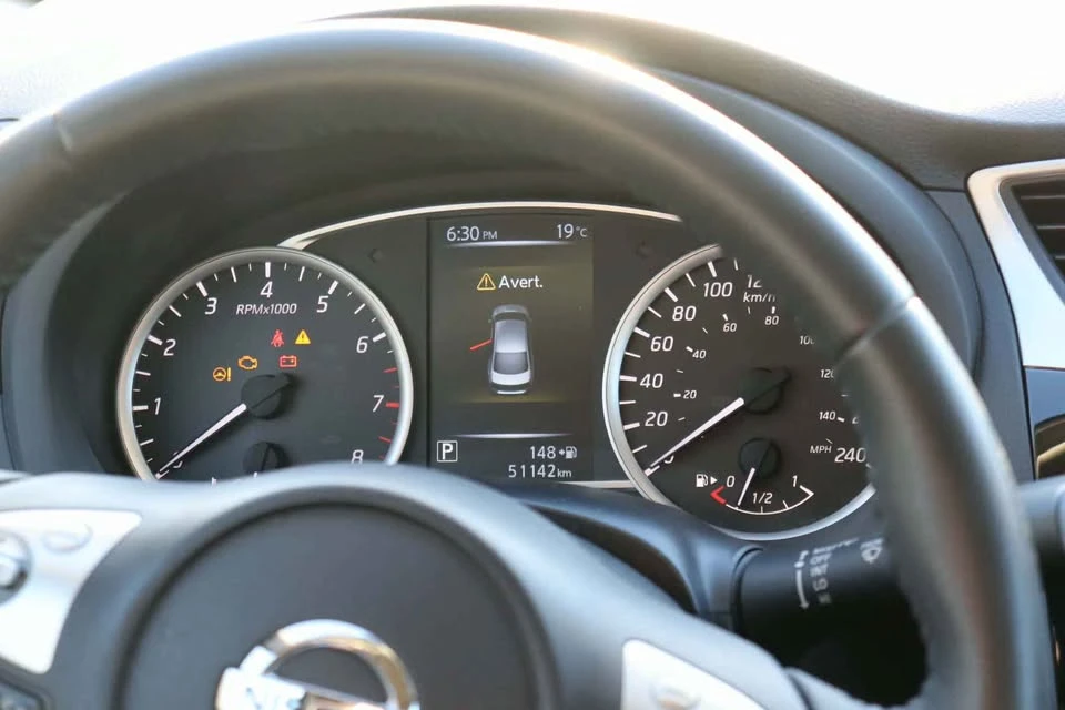 2017 Nissan Sentra 7th Gen - Image 9 of 11
