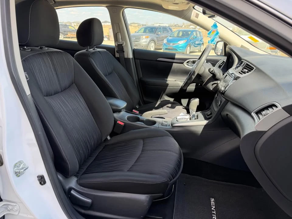 2017 Nissan Sentra 7th Gen - Image 13 of 16