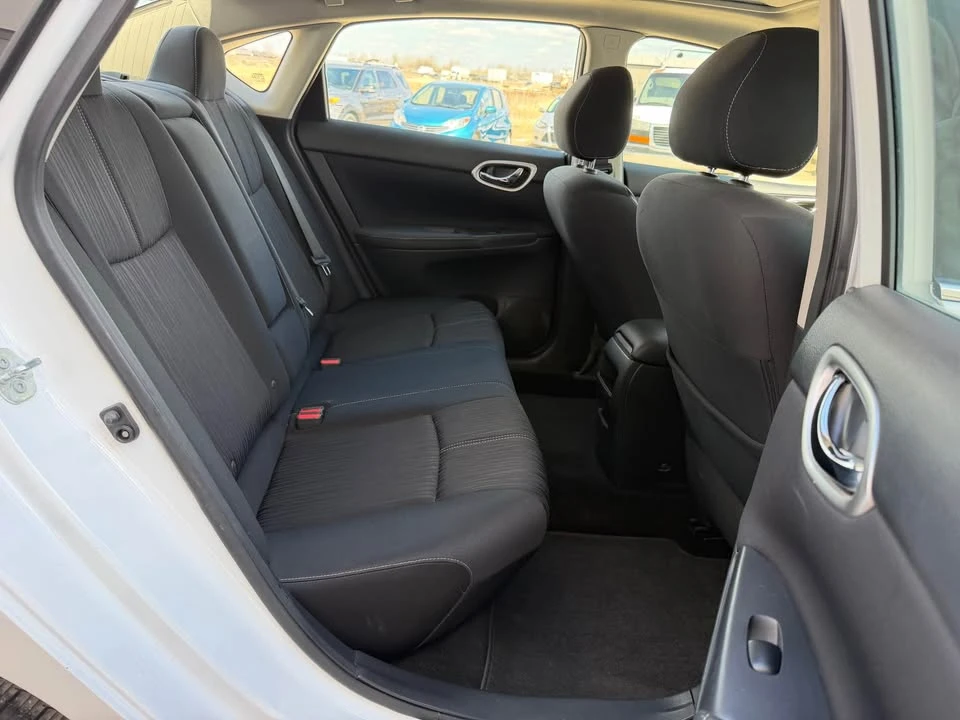 2017 Nissan Sentra 7th Gen - Image 15 of 16