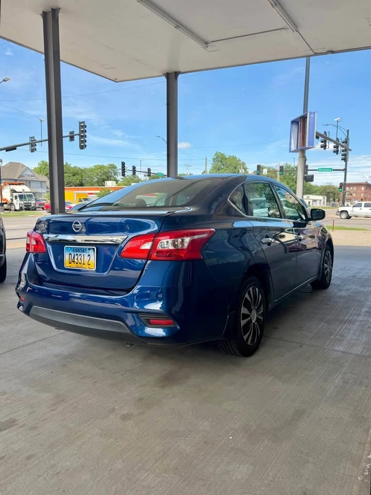 2017 Nissan Sentra 7th Gen - Image 9 of 18