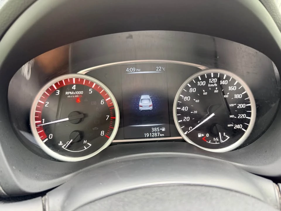 2017 Nissan Sentra 7th Gen - Image 18 of 18