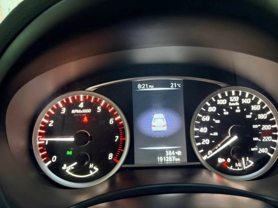 2017 Nissan Sentra 7th Gen - Image 15 of 18