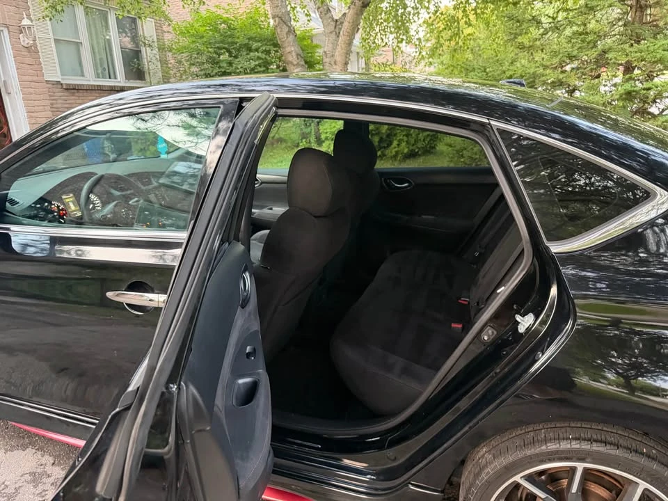 2017 Nissan Sentra 7th Gen - Image 9 of 18
