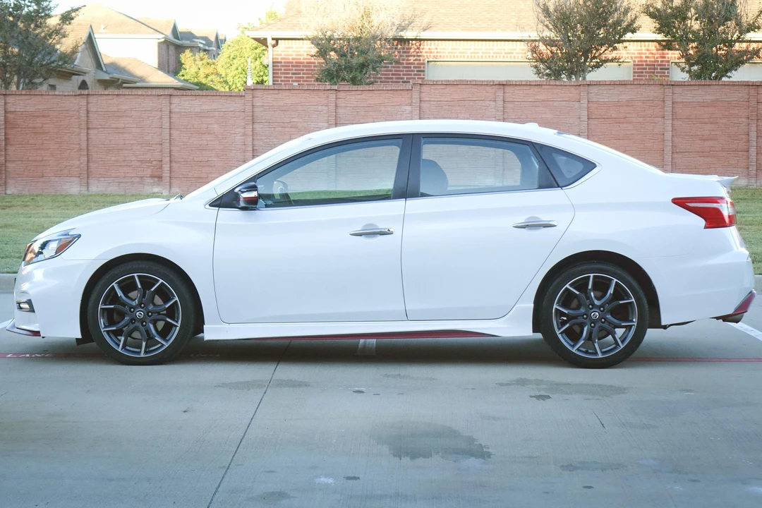 2017 Nissan Sentra 7th Gen - Image 2 of 5