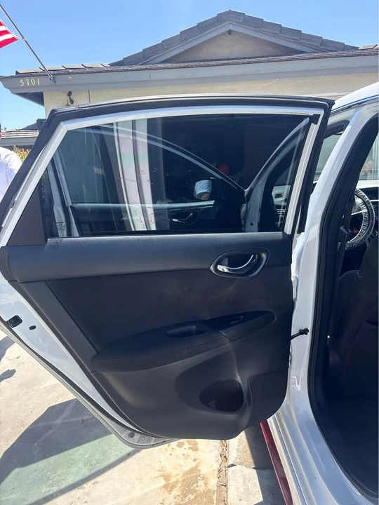 2017 Nissan Sentra 7th Gen - Image 9 of 18