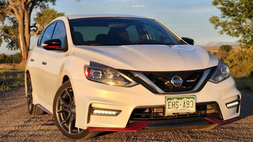 2017 Nissan Sentra 7th Gen - Image 3 of 19