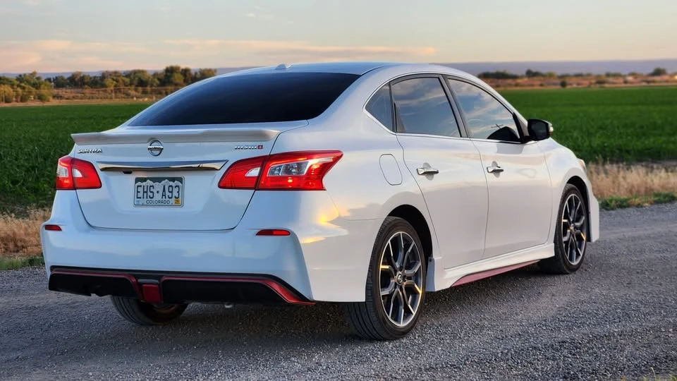 2017 Nissan Sentra 7th Gen - Image 11 of 19