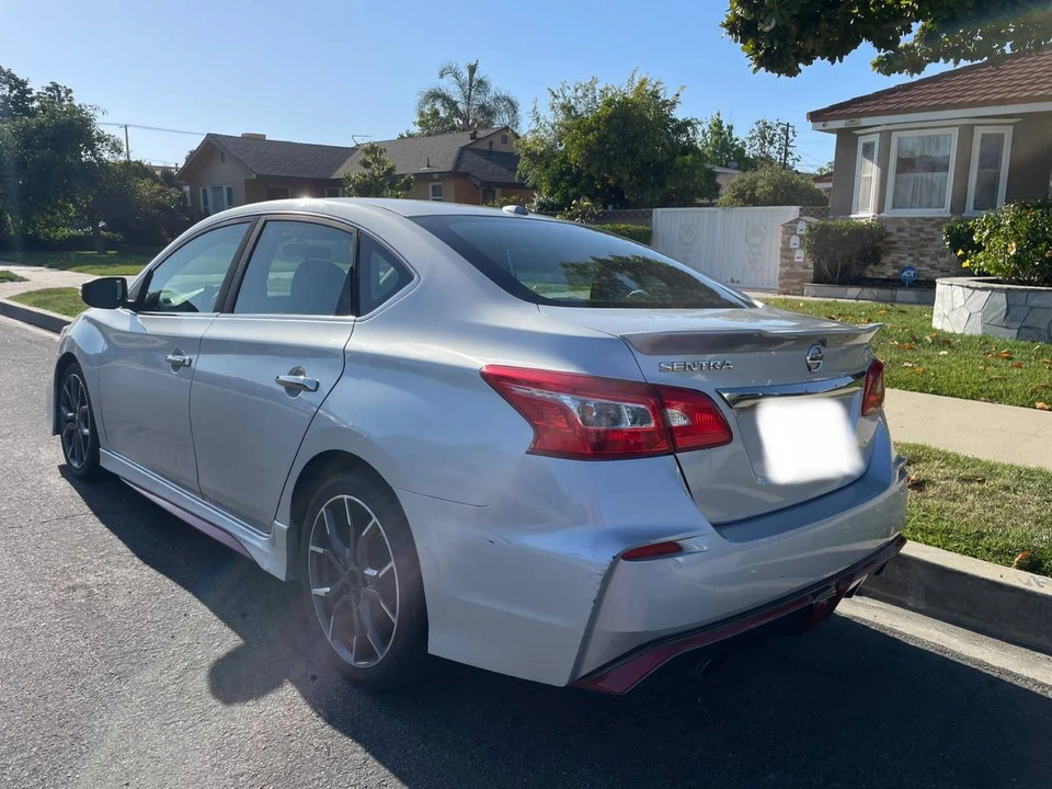 2017 Nissan Sentra 7th Gen - Image 3 of 9