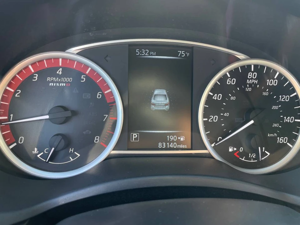 2017 Nissan Sentra 7th Gen - Image 5 of 9