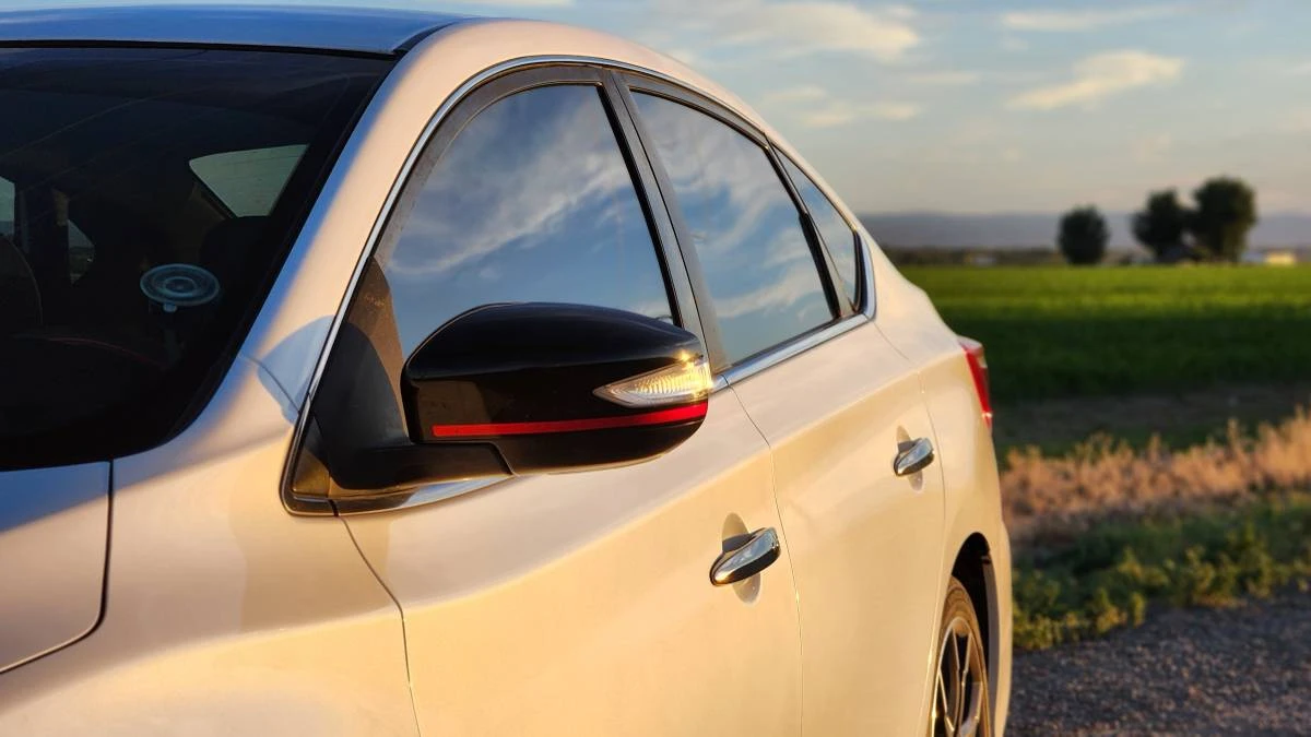 2017 Nissan Sentra 7th Gen - Image 16 of 22