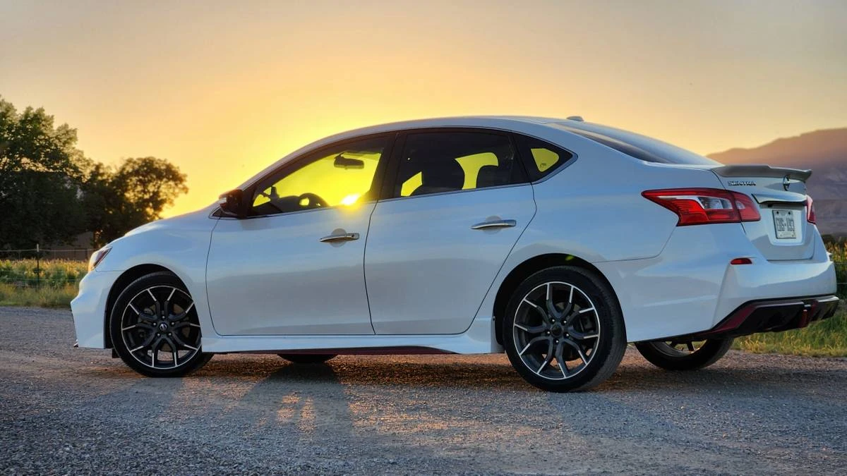 2017 Nissan Sentra 7th Gen - Image 4 of 22