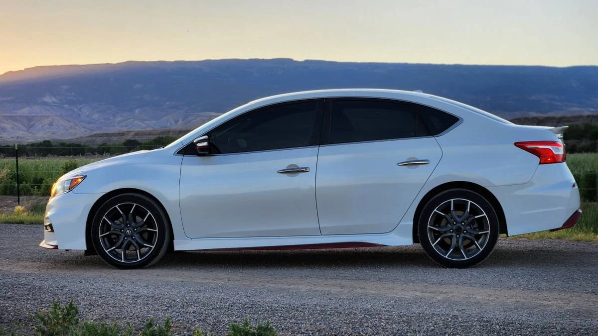 2017 Nissan Sentra 7th Gen - Image 12 of 22