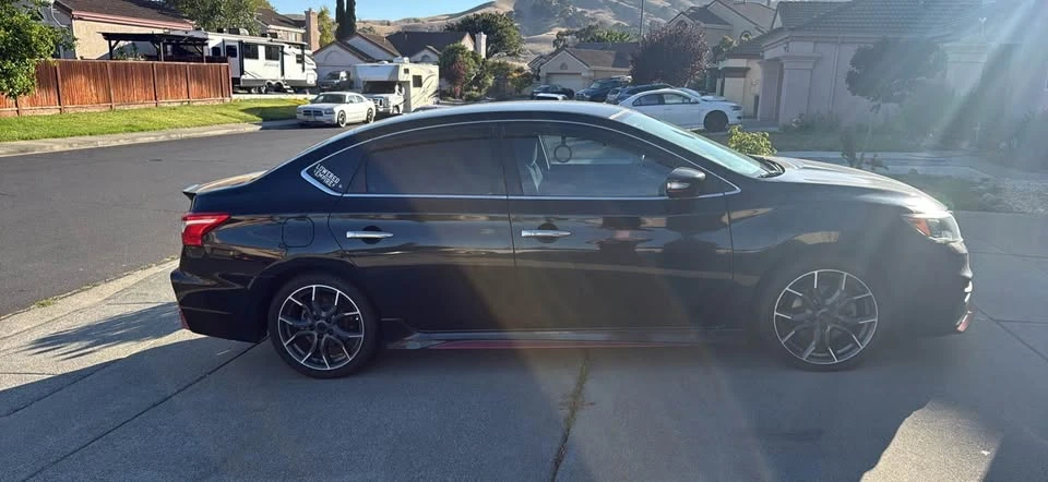 2017 Nissan Sentra 7th Gen - Image 4 of 11