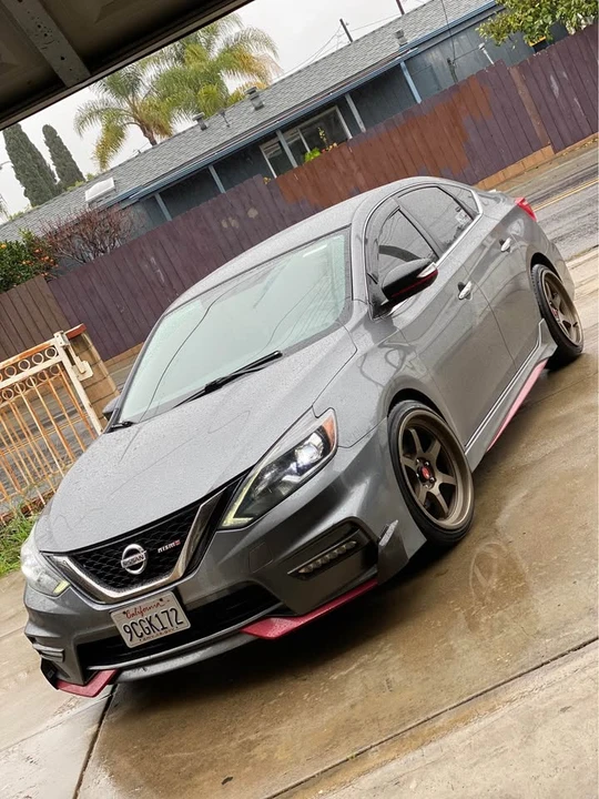 2017 Nissan Sentra 7th Gen - Image 4 of 10