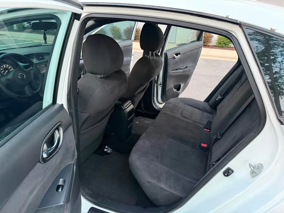 2017 Nissan Sentra 7th Gen - Image 5 of 14