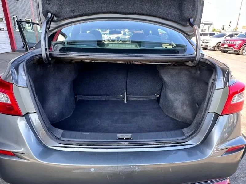 2017 Nissan Sentra 7th Gen - Image 14 of 20