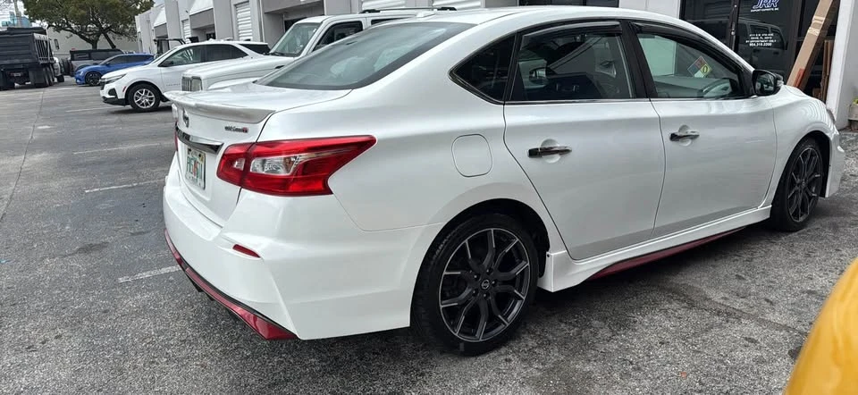 2017 Nissan Sentra 7th Gen - Image 4 of 8