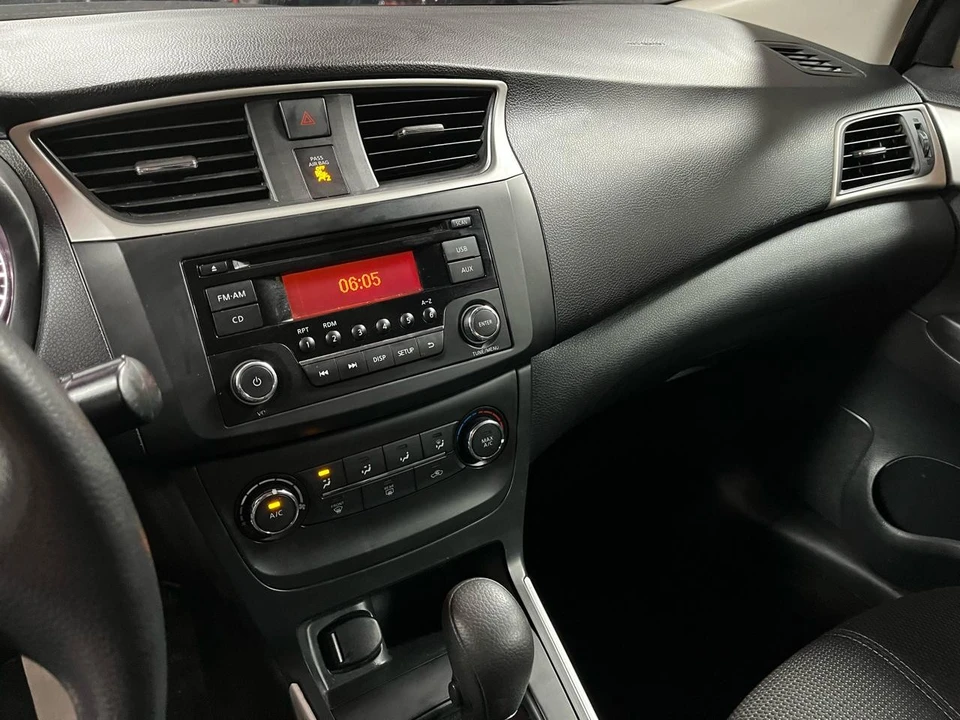 2017 Nissan Sentra 7th Gen - Image 18 of 21