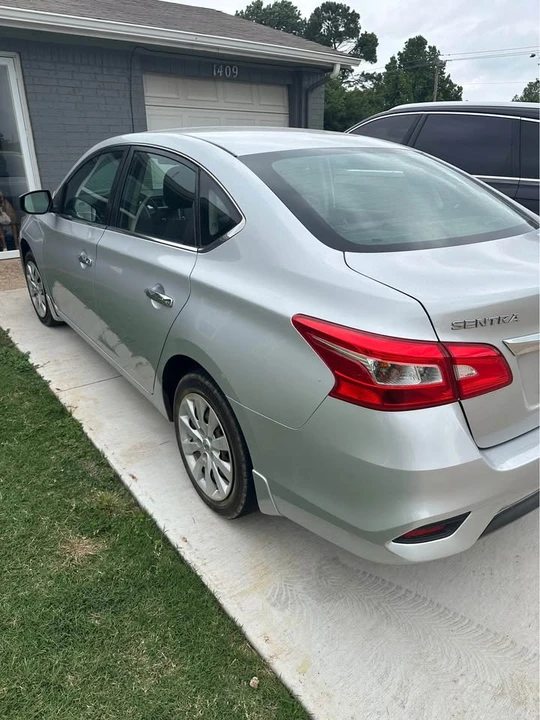 2017 Nissan Sentra 7th Gen - Image 4 of 7