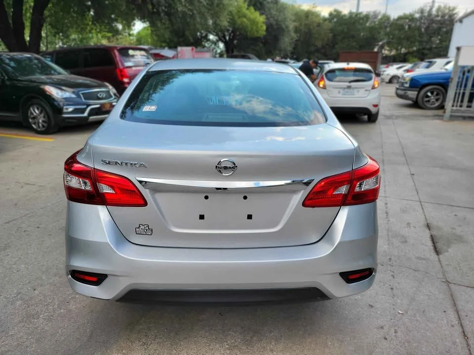 2017 Nissan Sentra 7th Gen - Image 4 of 16