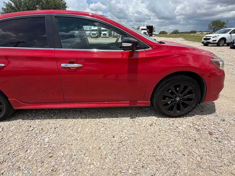2017 Nissan Sentra 7th Gen - Image 4 of 9