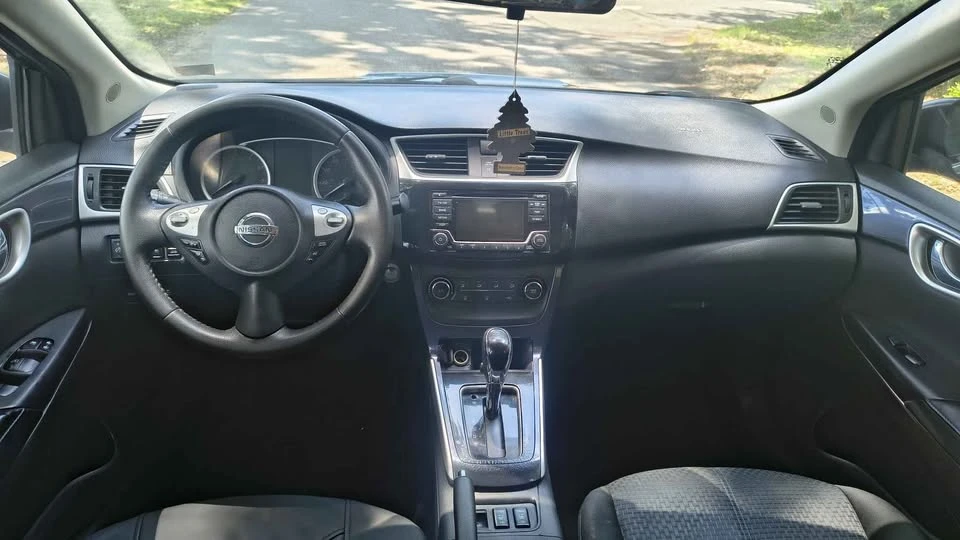 2017 Nissan Sentra 7th Gen - Image 11 of 17
