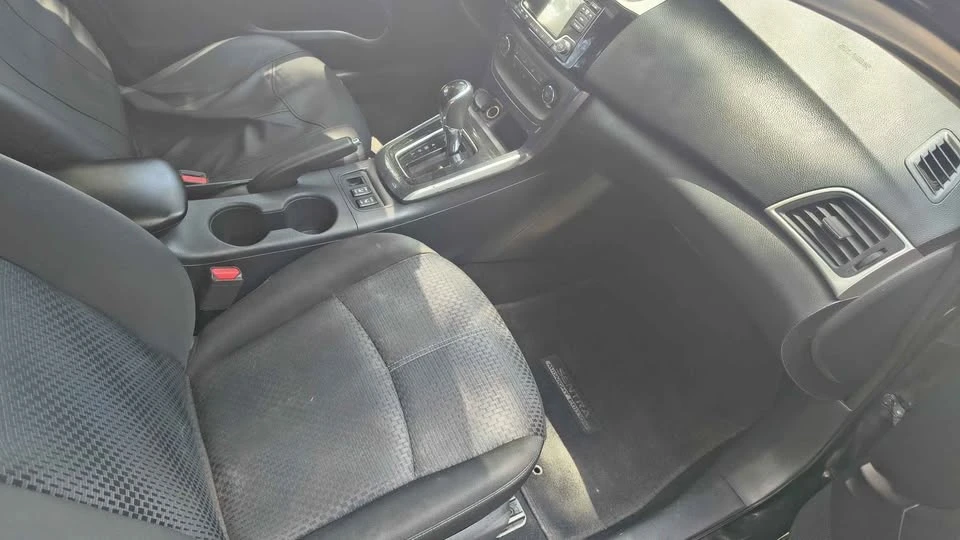 2017 Nissan Sentra 7th Gen - Image 13 of 17