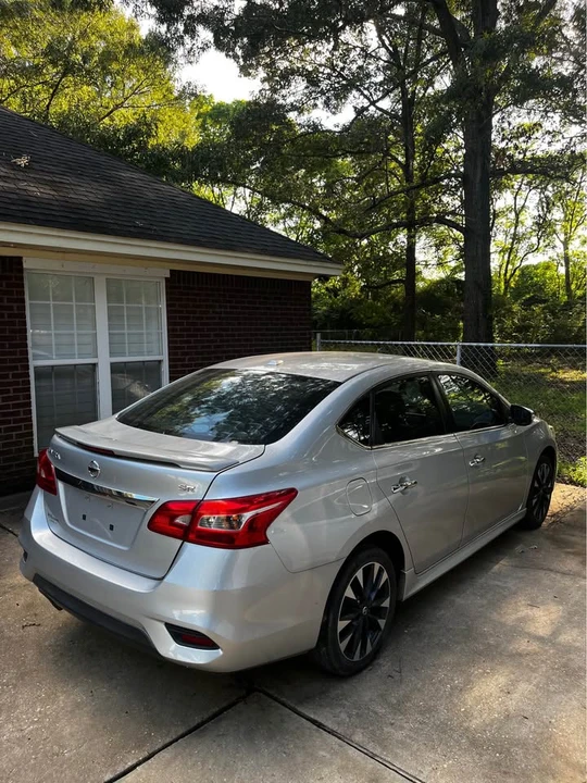 2017 Nissan Sentra 7th Gen - Image 4 of 9