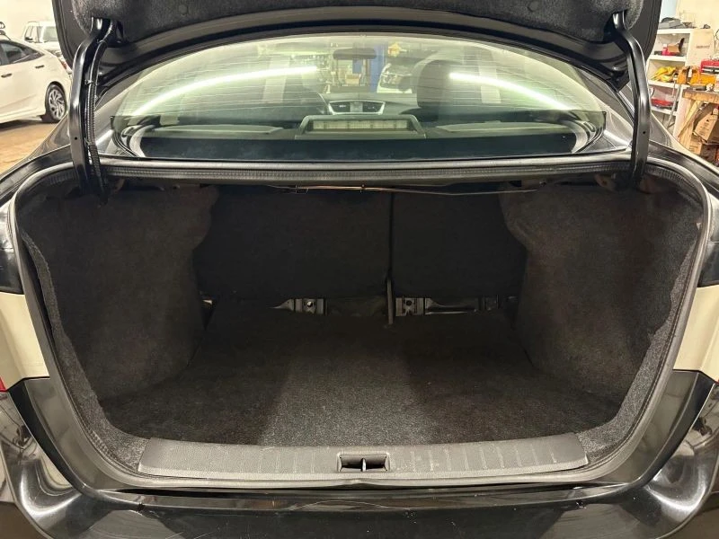 2017 Nissan Sentra 7th Gen - Image 9 of 12