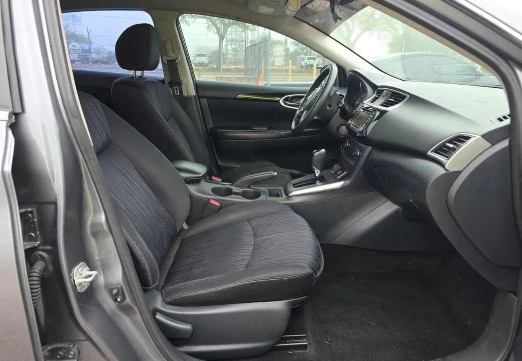 2017 Nissan Sentra 7th Gen - Image 11 of 12