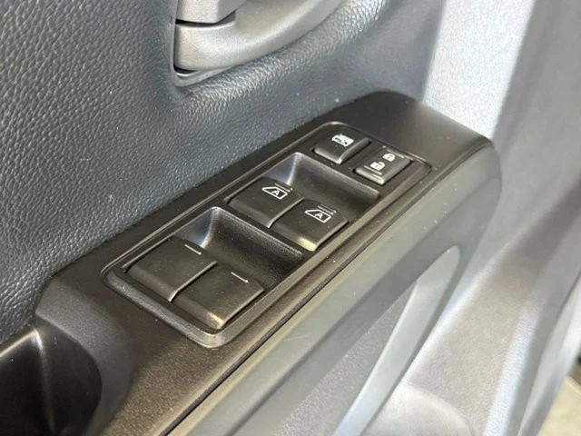 2017 Nissan Titan 2nd Gen - Image 16 of 21