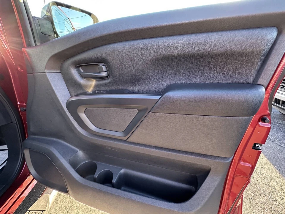 2017 Nissan Titan 2nd Gen - Image 14 of 21