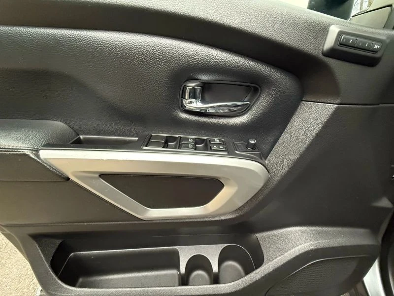 2017 Nissan Titan 2nd Gen - Image 10 of 12