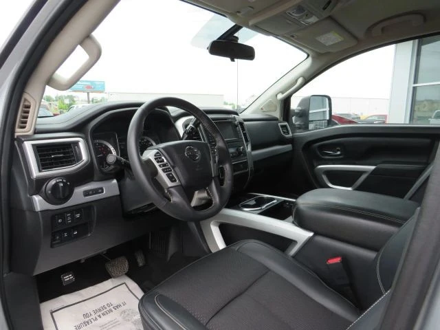 2017 Nissan Titan 2nd Gen - Image 10 of 12