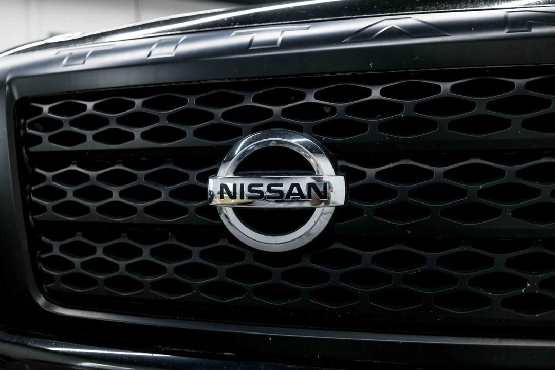 2017 Nissan Titan 2nd Gen - Image 15 of 21