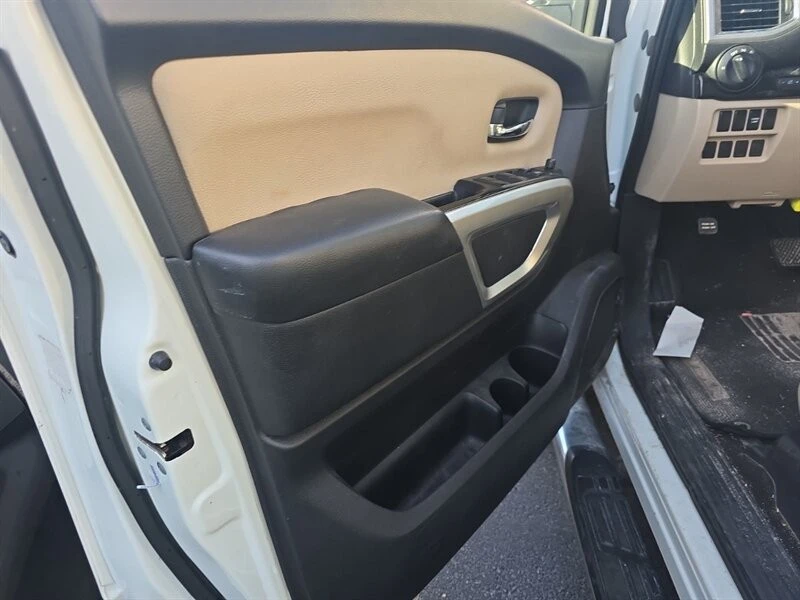 2017 Nissan Titan 2nd Gen - Image 10 of 12