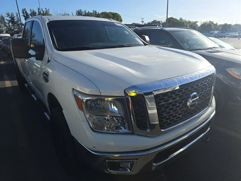 2017 Nissan Titan 2nd Gen - Image 5 of 12