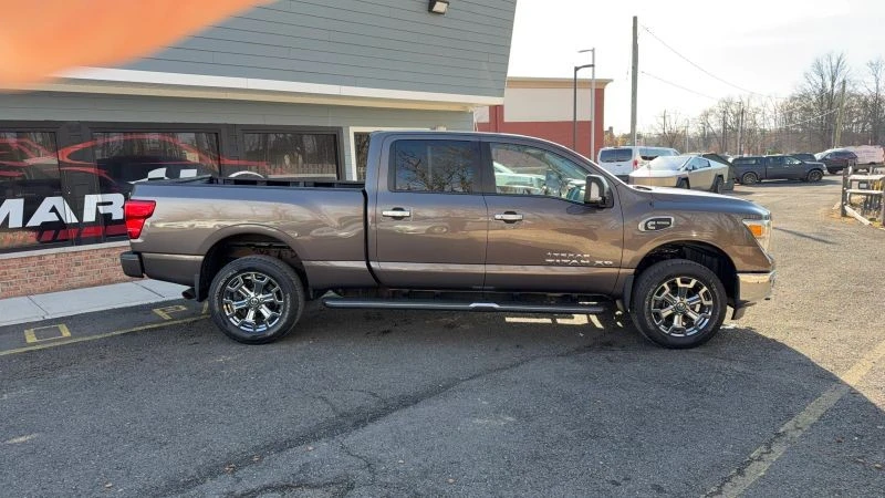 2017 Nissan Titan 2nd Gen - Image 4 of 12