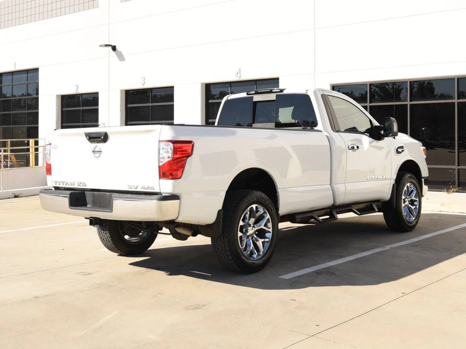 2017 Nissan Titan 2nd Gen - Image 9 of 17