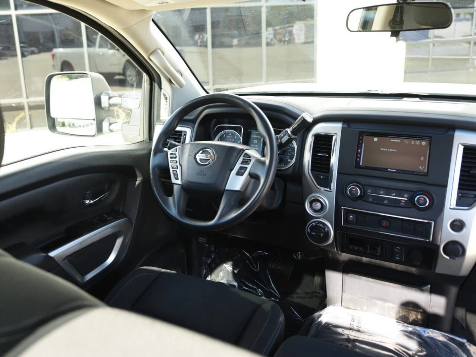 2017 Nissan Titan 2nd Gen - Image 15 of 17