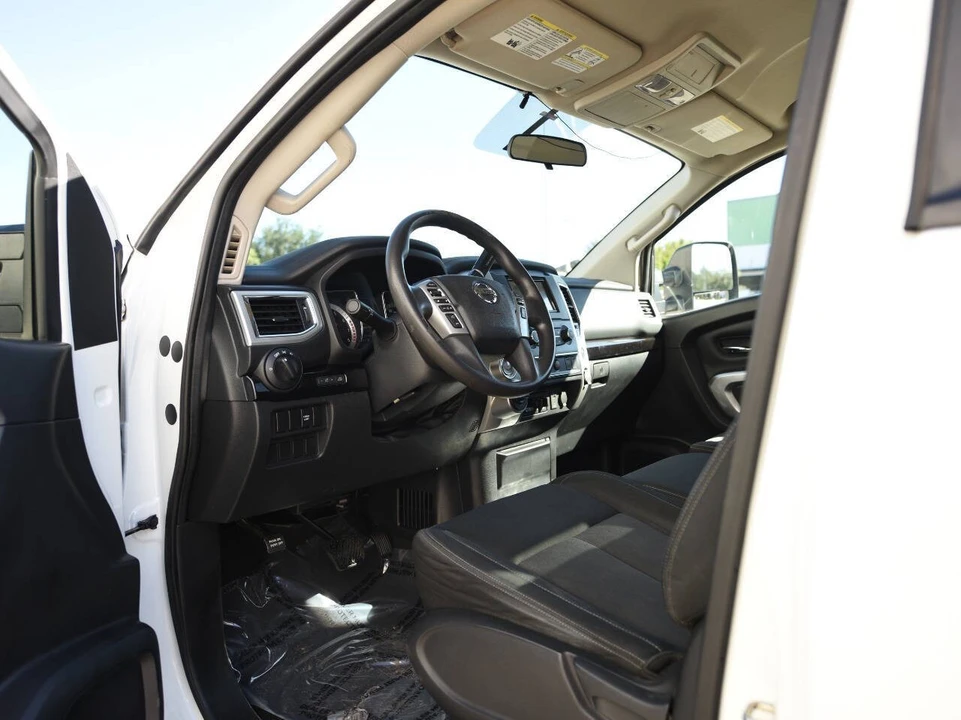2017 Nissan Titan 2nd Gen - Image 11 of 17