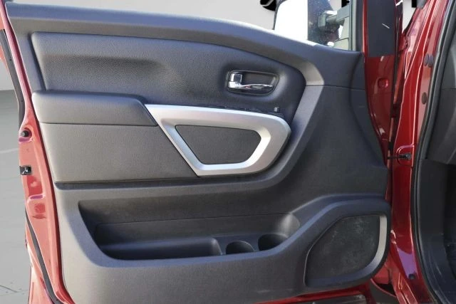 2017 Nissan Titan 2nd Gen - Image 14 of 21