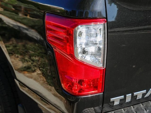 2017 Nissan Titan 2nd Gen - Image 15 of 31