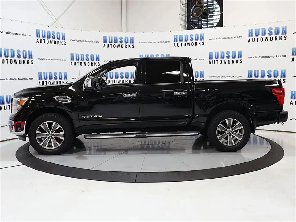 2017 Nissan Titan 2nd Gen - Image 3 of 31