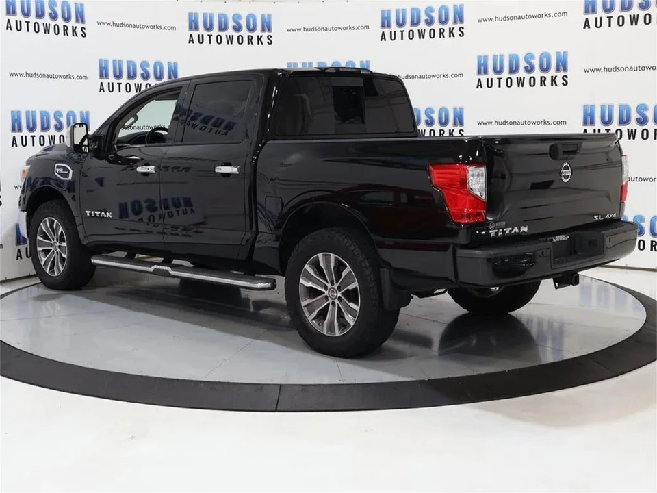 2017 Nissan Titan 2nd Gen - Image 4 of 31