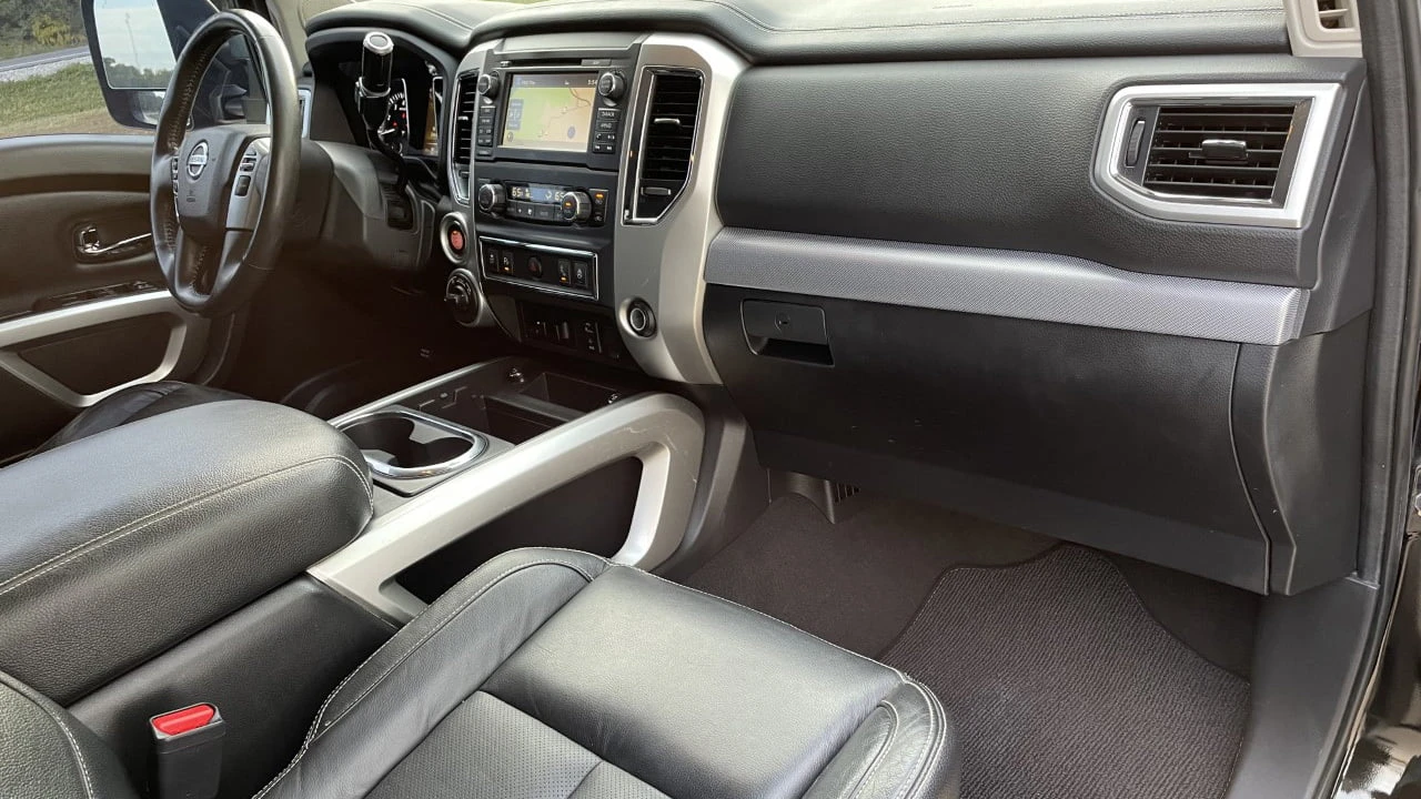 2017 Nissan Titan 2nd Gen - Image 9 of 13