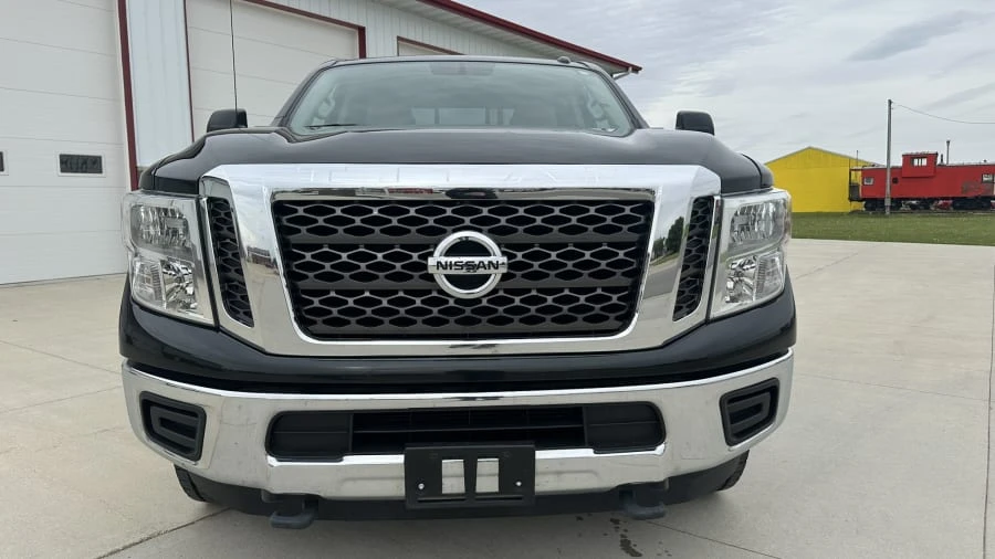 2017 Nissan Titan 2nd Gen - Image 4 of 23
